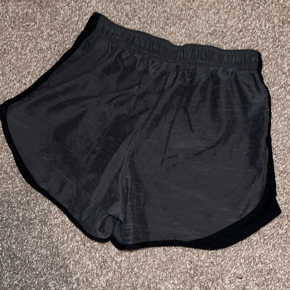 Nike shorts! Size XS - Picture 2 of 3